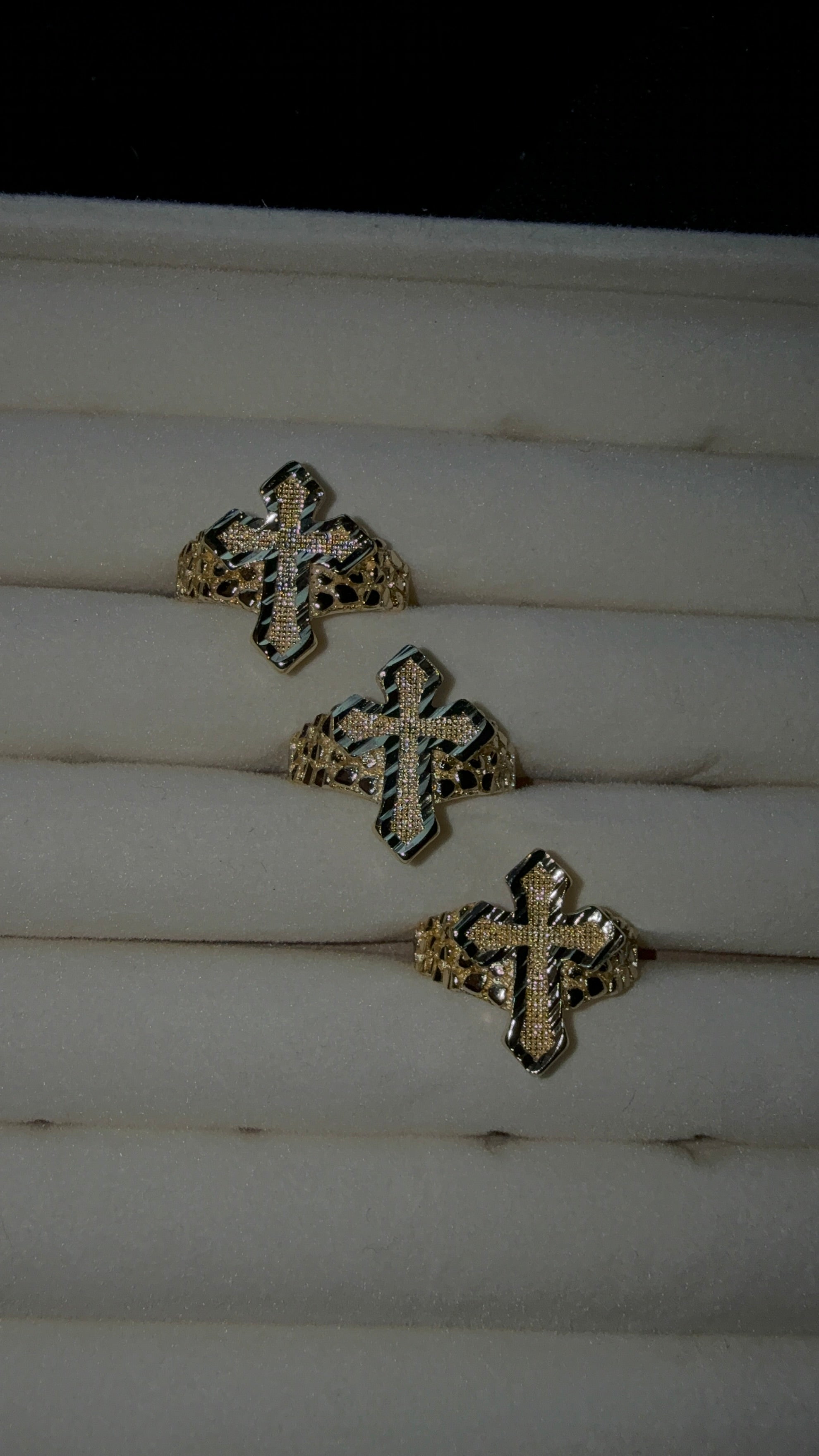 Single Cross Ring