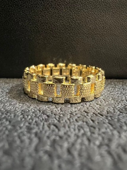 All Around Ring
